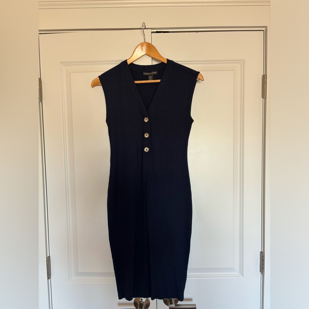 A Pea In The Pod Maternity Dress